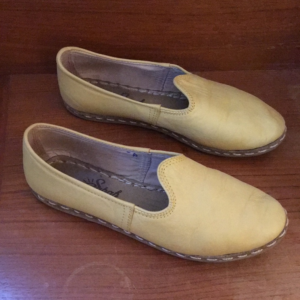 SABAH BUTTER YELLOW LEATHER FLATS 39